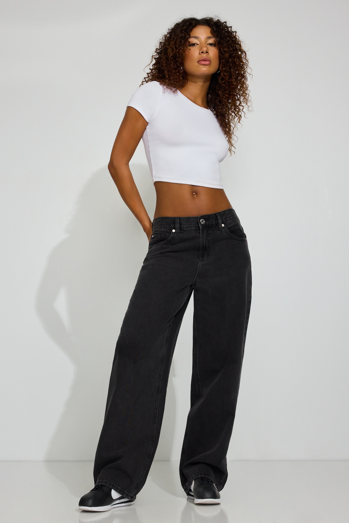 Low Rise Baggy Jeans - Image 3