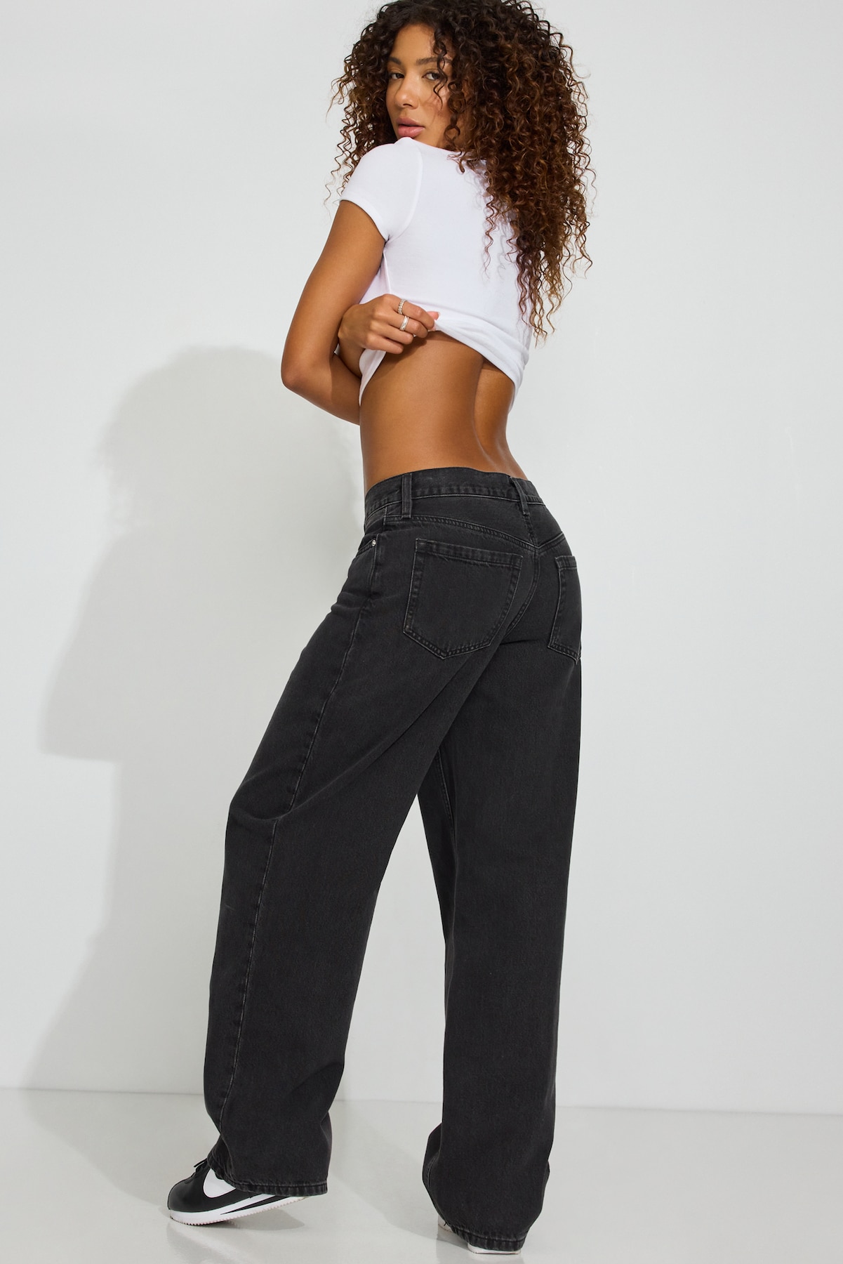Low Rise Baggy Jeans - Image 4