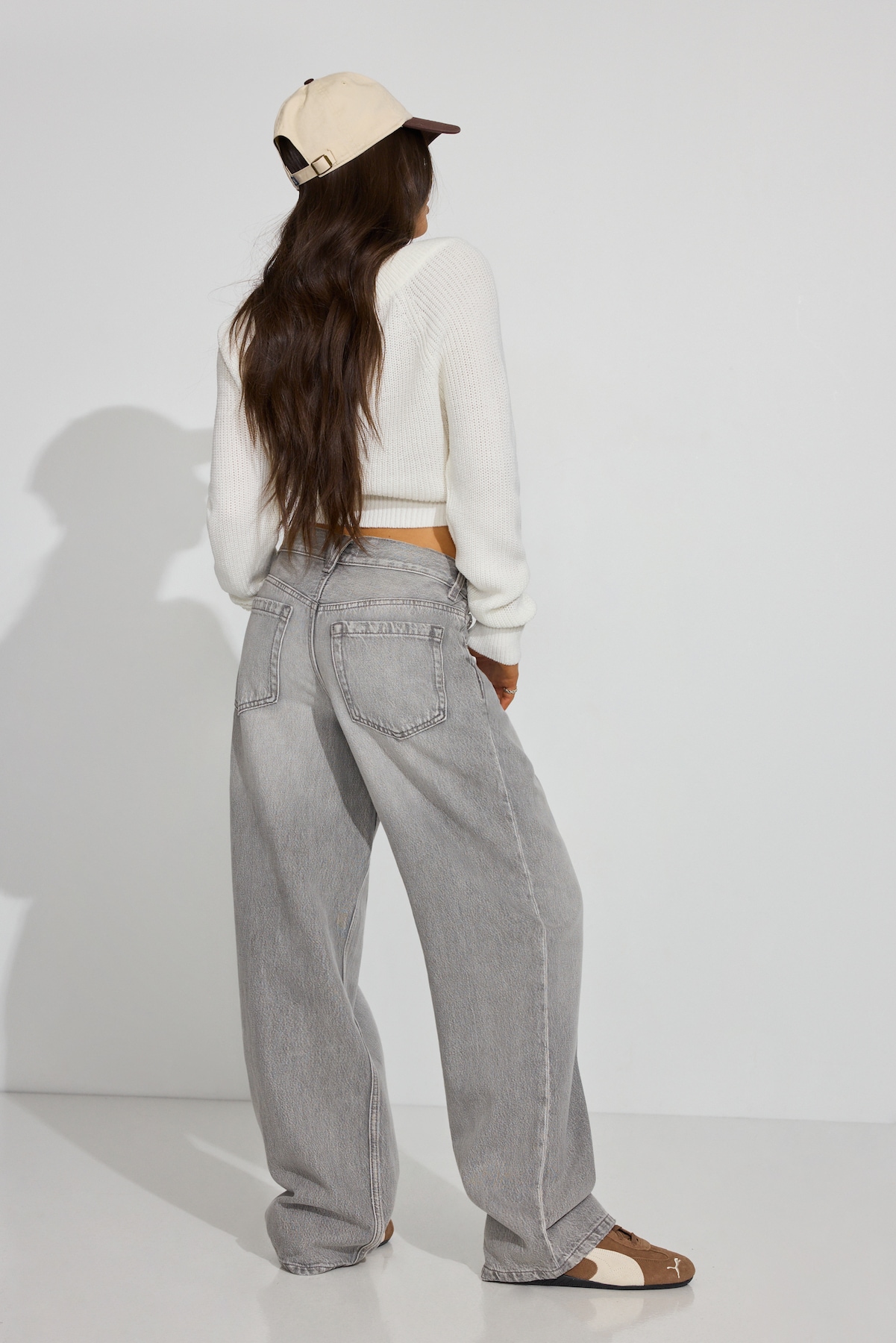 Low Rise Baggy Jeans - Image 3