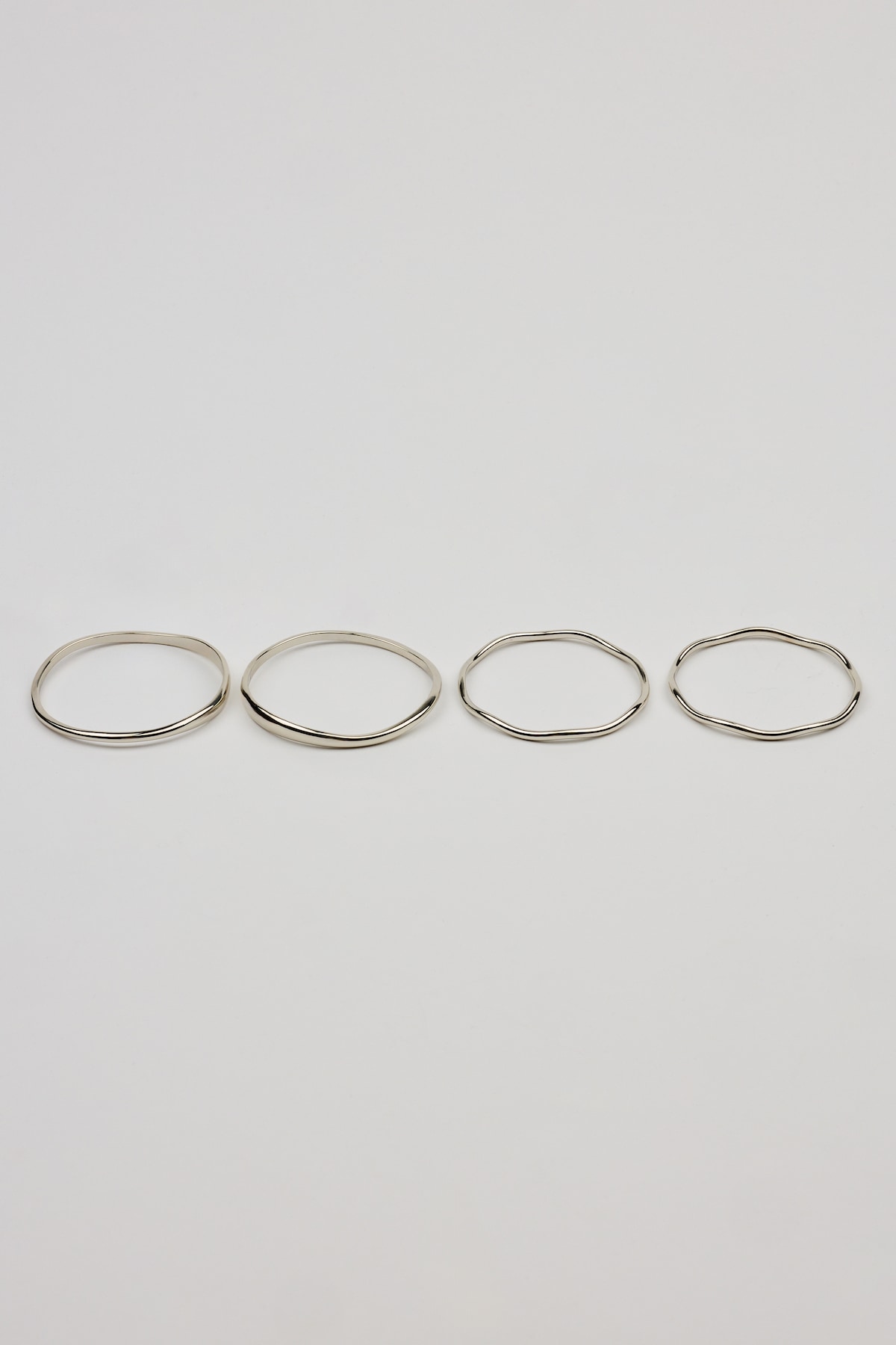 Set of 4 Wavy Bangles - Image 4