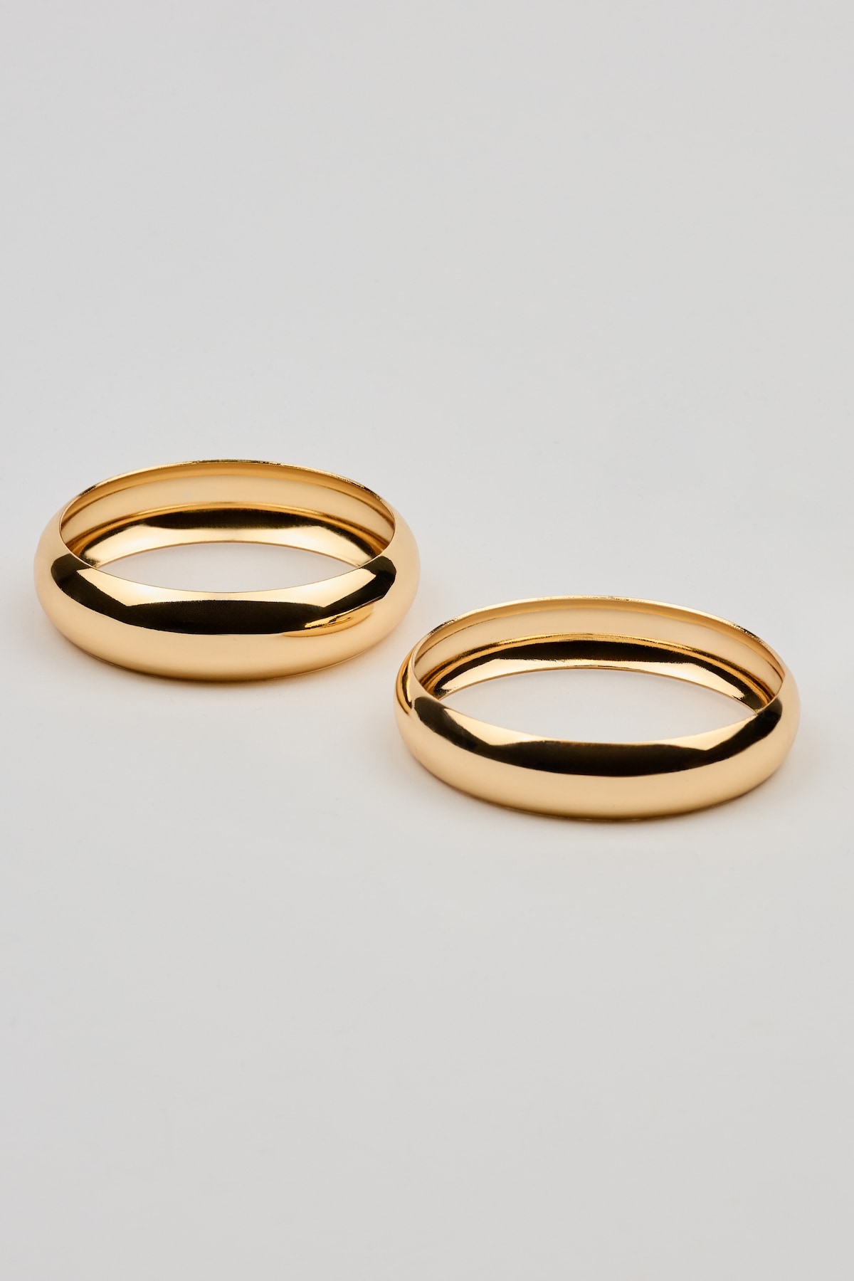 2 Pack Wide Rounded Bangles - Image 3