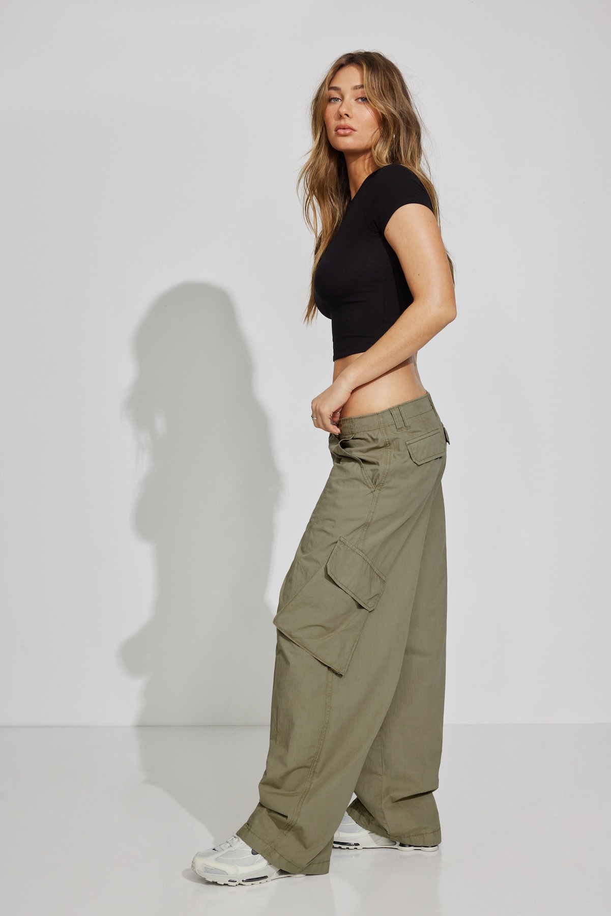 Low Rise Baggy Poplin Cargo Pants - Image 2