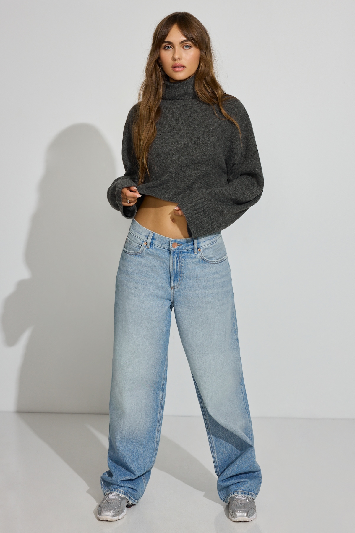 Spongy Cropped Turtleneck - Image 2
