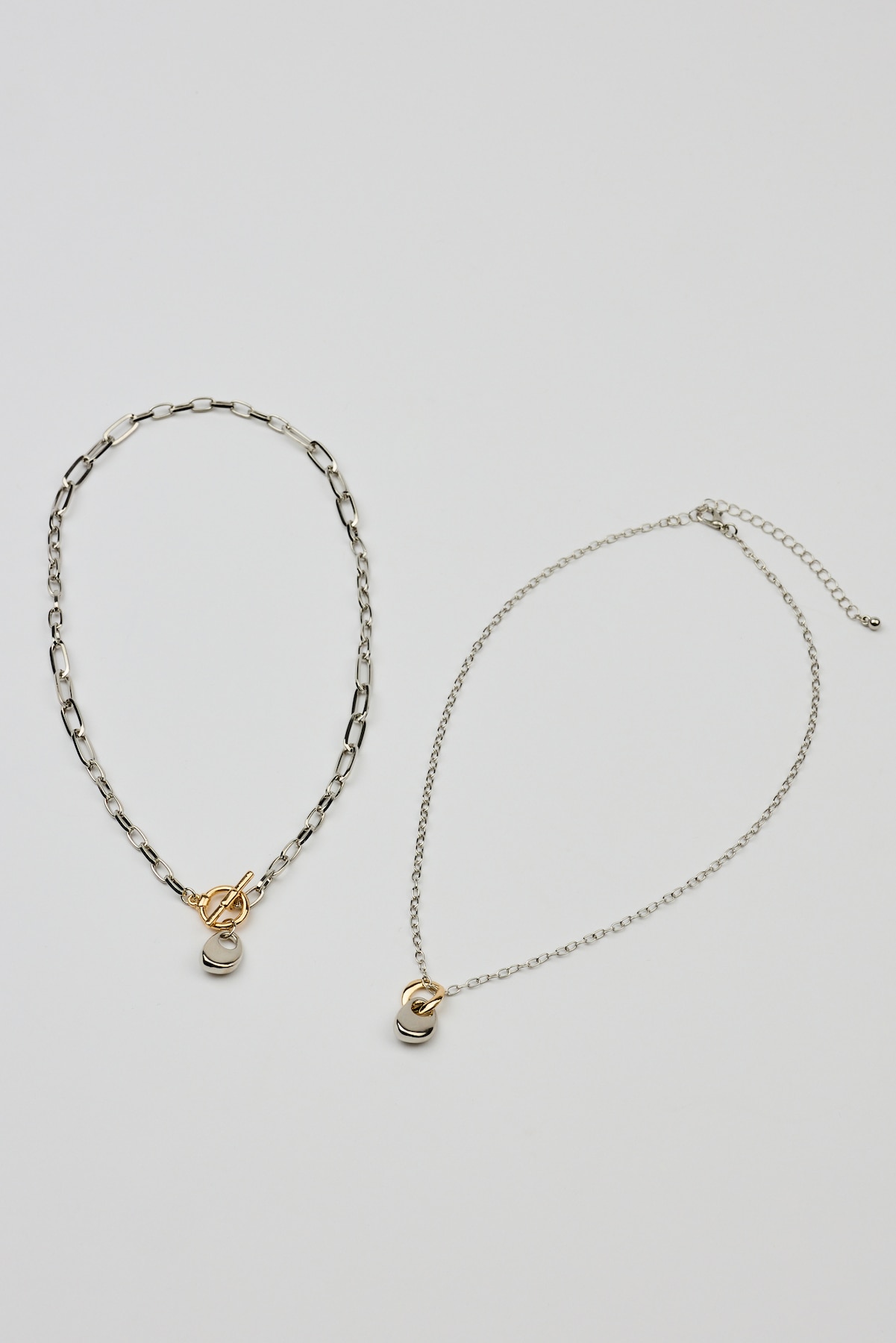 Set of 2 Mini Hammered Oval Necklaces - Image 4