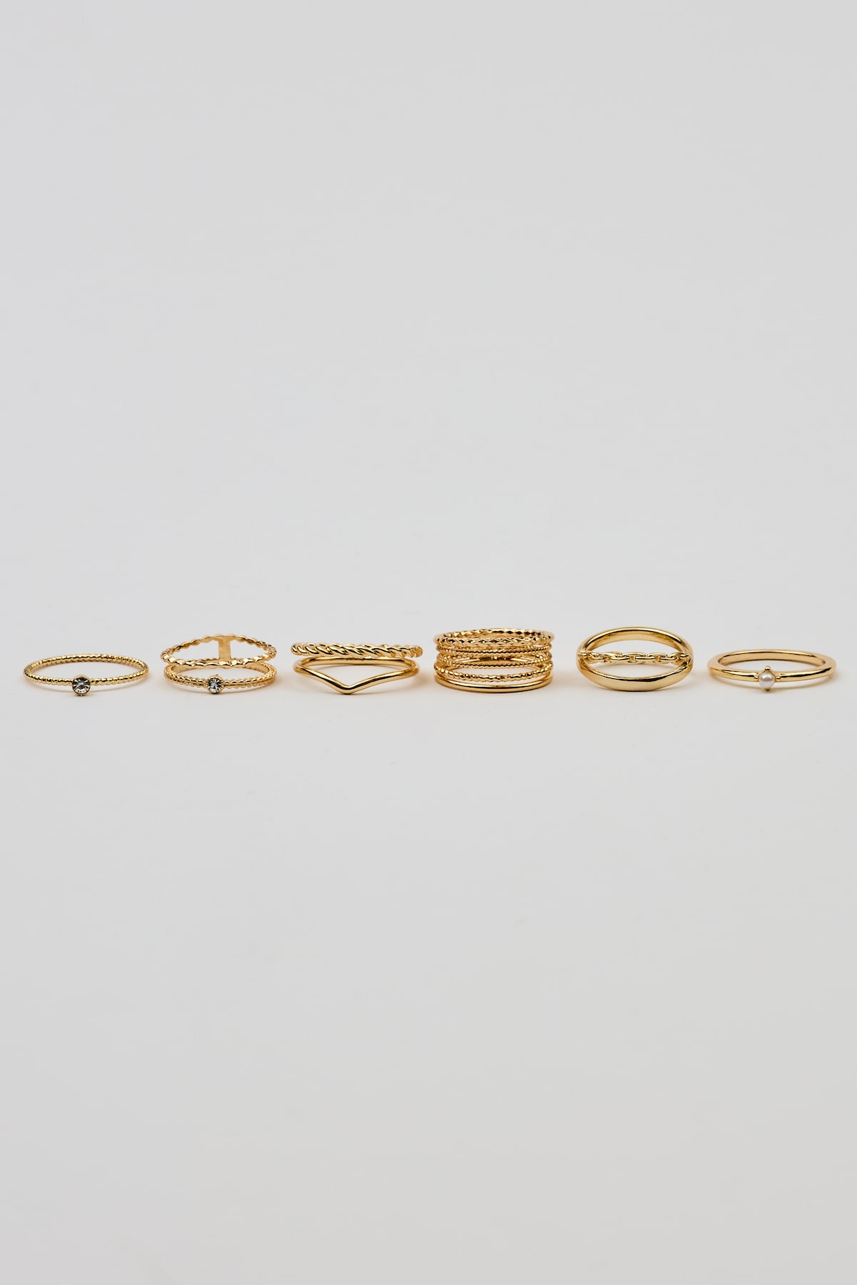 Set of 6 Super Delicate Rings - Image 4