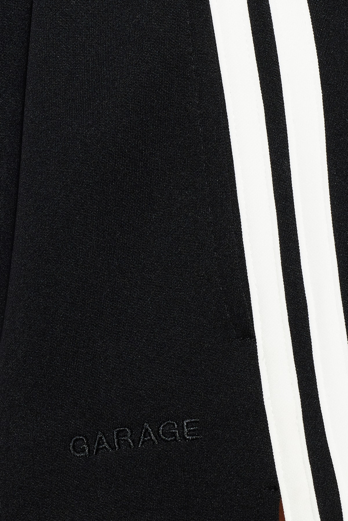 Tricot Low Rise Tack Shorts - Image 4