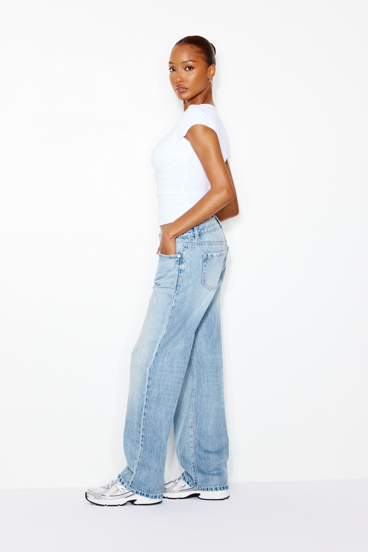 Low Rise Relaxed Jeans - Image 2